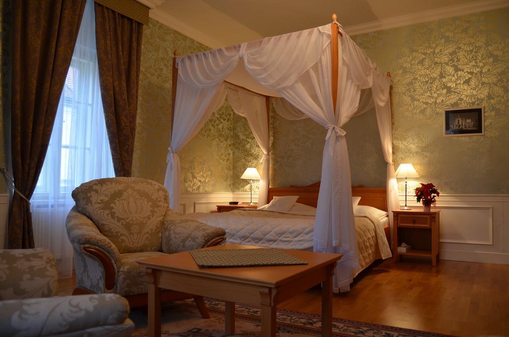 Zamecky Hotel Lednice Buitenkant foto