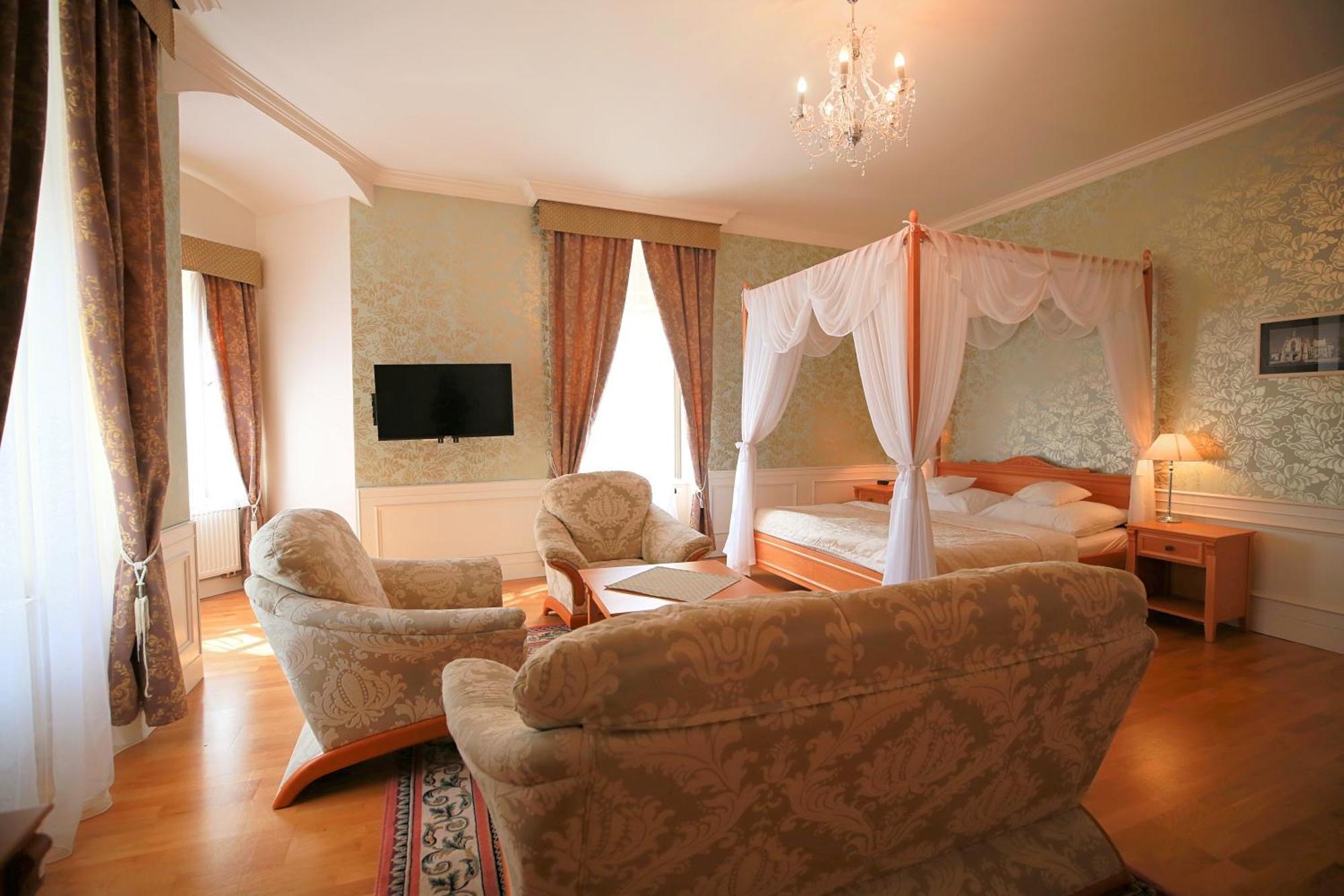 Zamecky Hotel Lednice Buitenkant foto