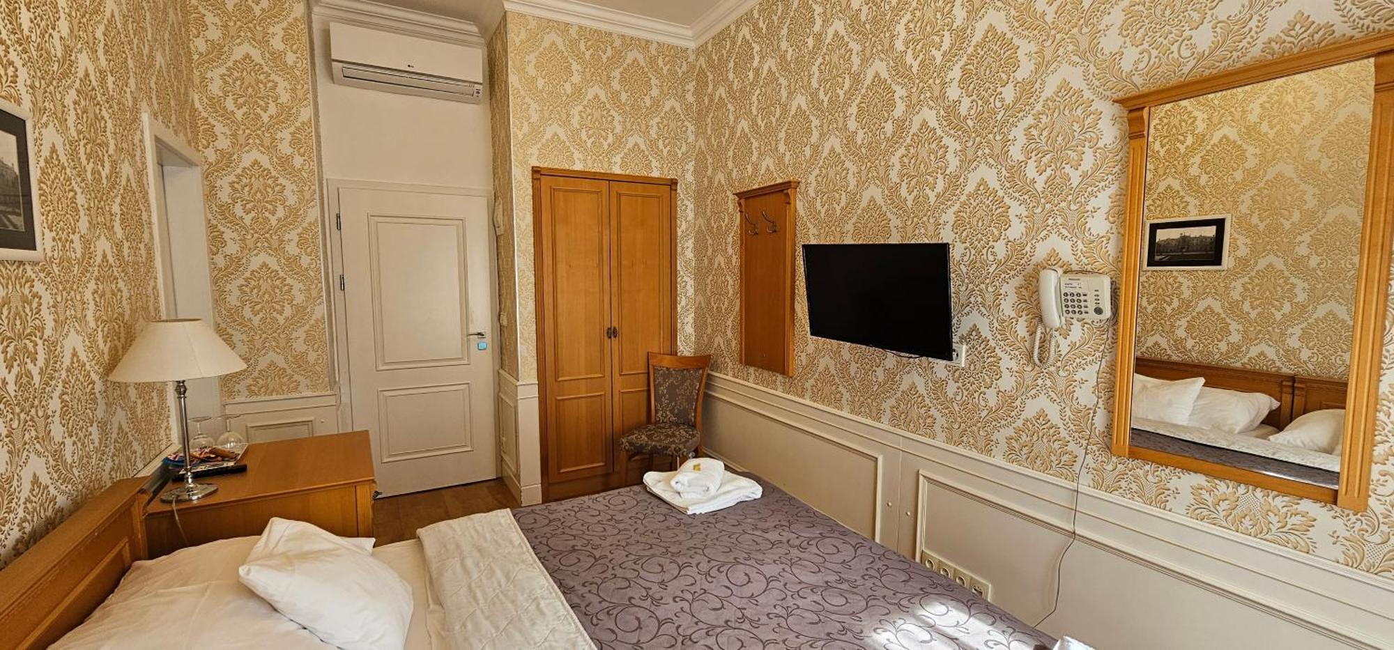 Zamecky Hotel Lednice Buitenkant foto